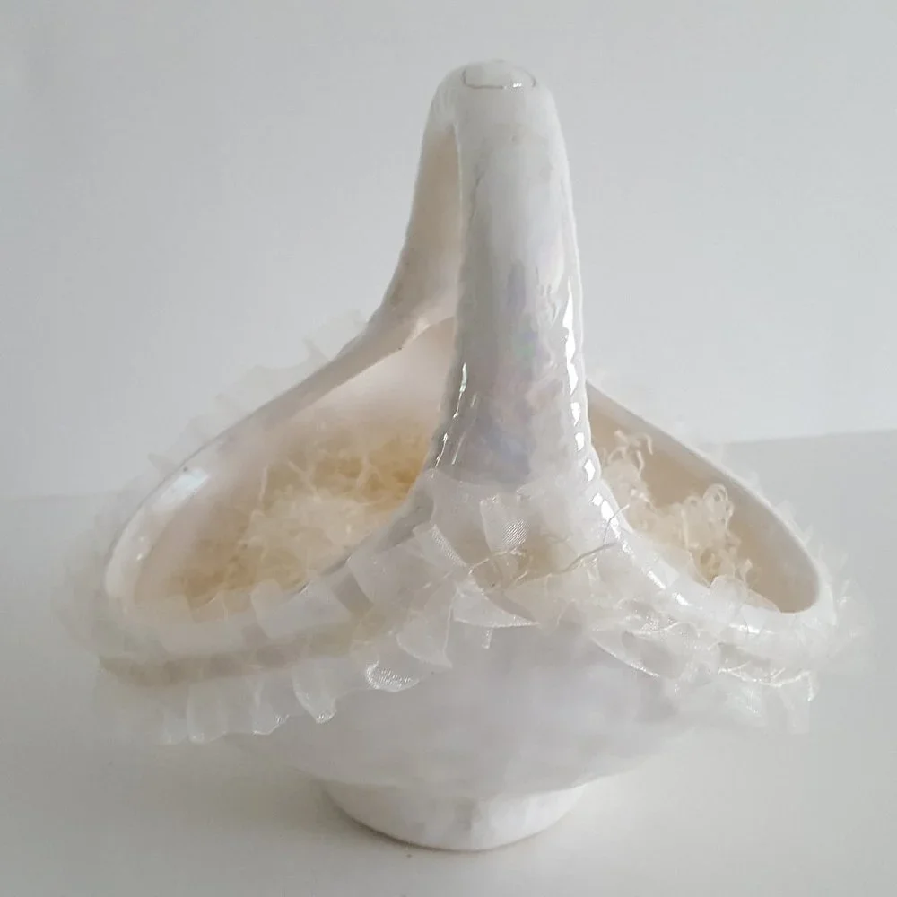 Small Iridescent Ceramic Basket White w/Trim *Imperfection* Shiah Yin ROC Taiwan